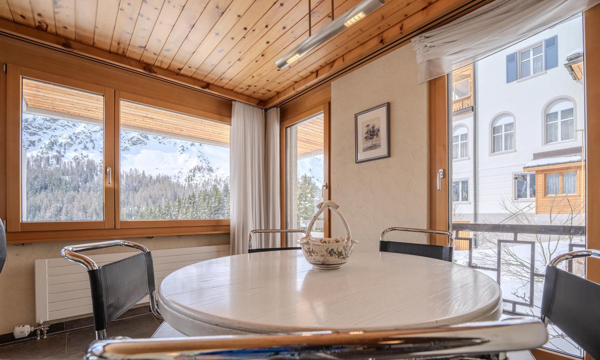 Franca E07 By Vacations Arosa